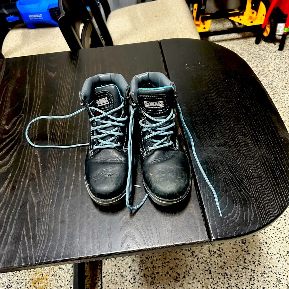 Women’s steel boots